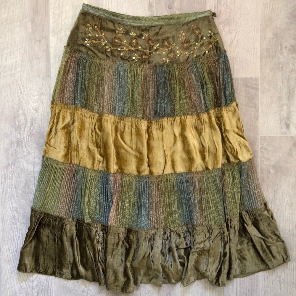 🌈NWOT boho velvet & lace tier skirt